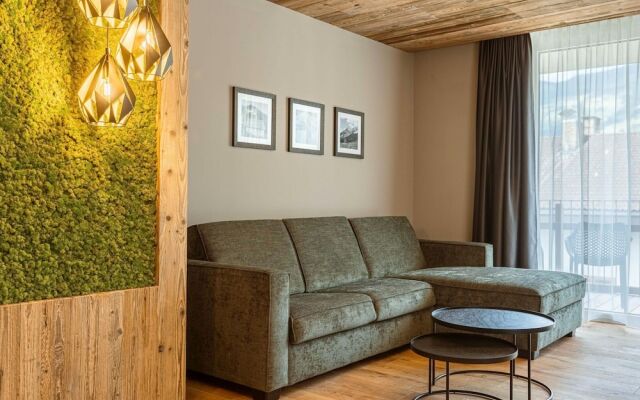 Modern Holiday Apartment With 2 Bedrooms in Fugen