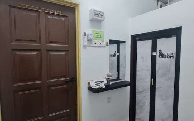 OYO 90866 Rakyat Inn