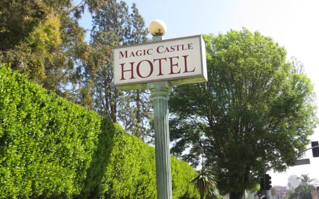 Magic Castle Hotel