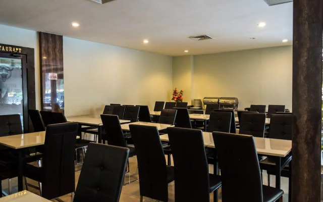 Capital O 664 Romance Hotel