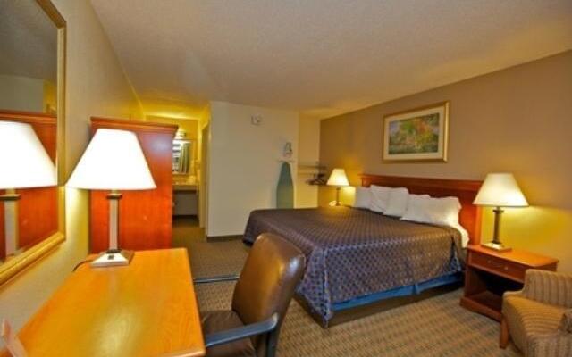 Super 8 Newport