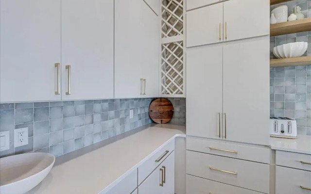 Afterley Pointe 213 LAK