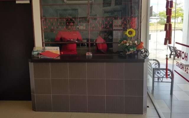 CMN Hotel & Homestay