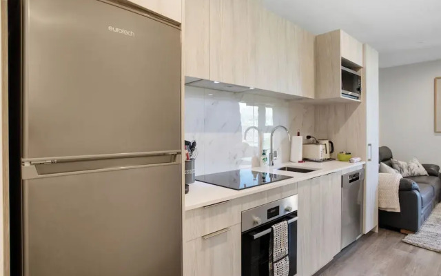 Augustus Harmony Apartment with Parking