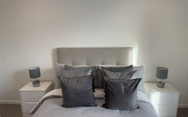 Immaculate 2bed Apartment in London - City Views