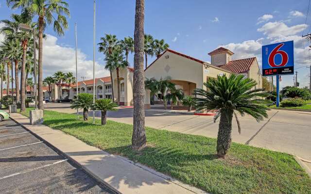 Motel 6 Edinburg, TX