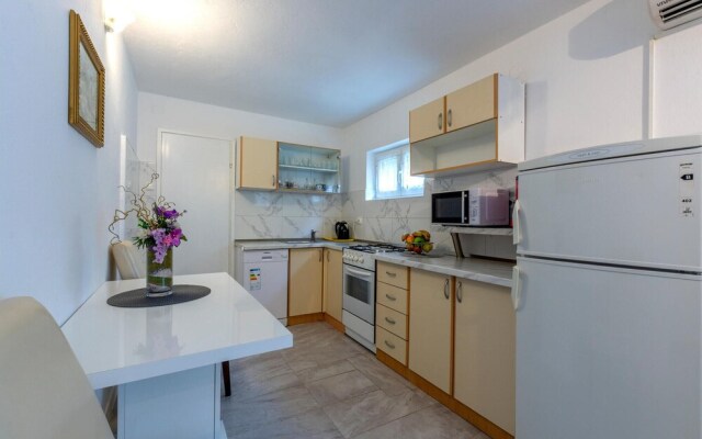 Awesome Home in Sevid With Wifi and 4 Bedrooms