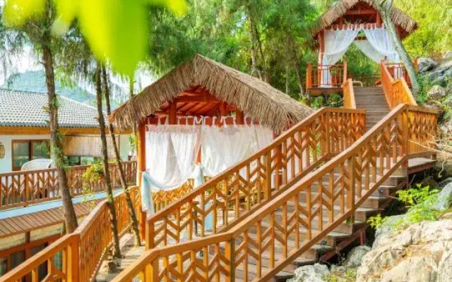 Wanfeng Linjingtang Holiday Hostel