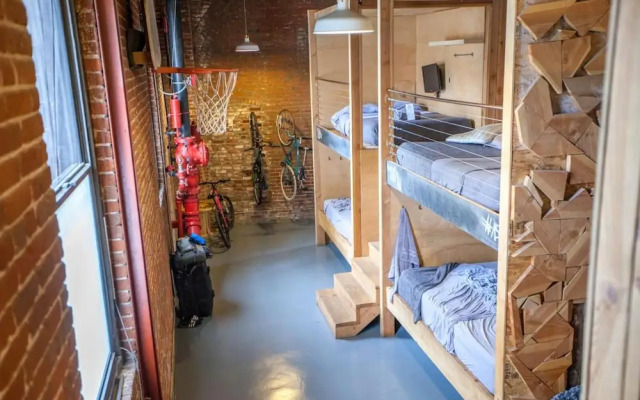 PodShare DTLA Arts District - Hostel
