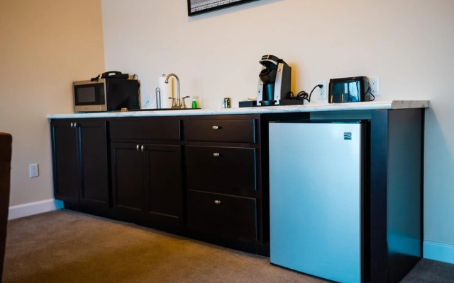 1 Bedroom Lake View Villa - Unit 306