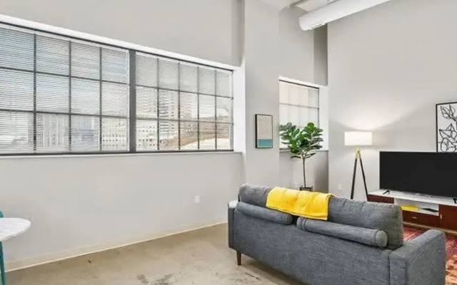 Cozysuites Stunning 1BR Downtown Pittsburgh