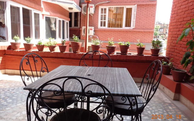 OYO 120 Hotel Tayoma