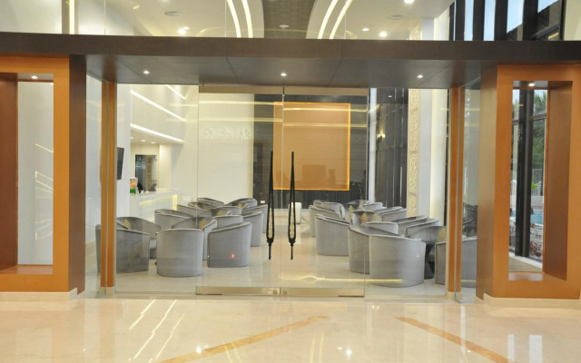 Grand Riverview Hotel