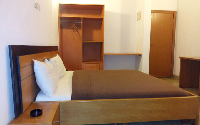 Karma Hotel