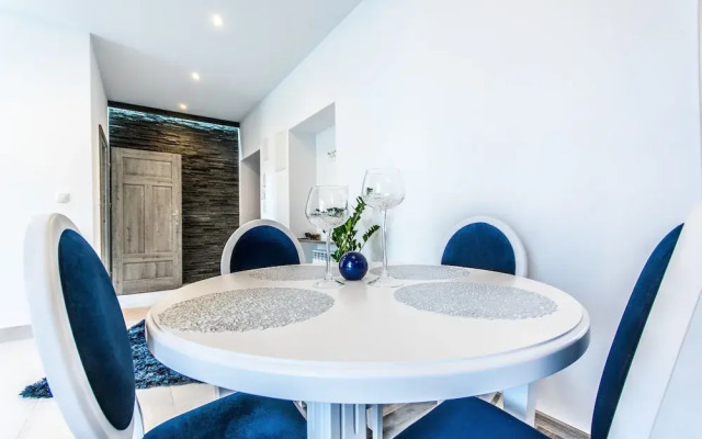 City Lights Apartments - Bosacka