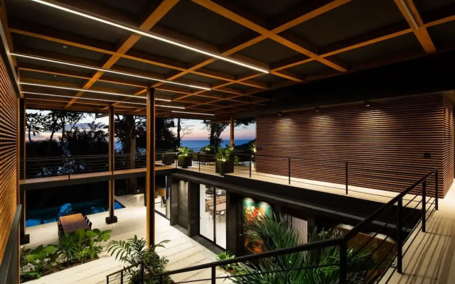 w Spectacular 4BR Villa in Costa Rica