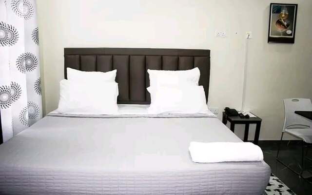 Stay Simple Lodge