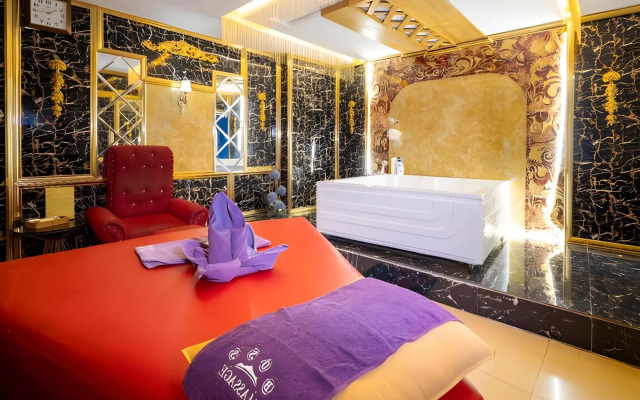 Boss Palace Hotel