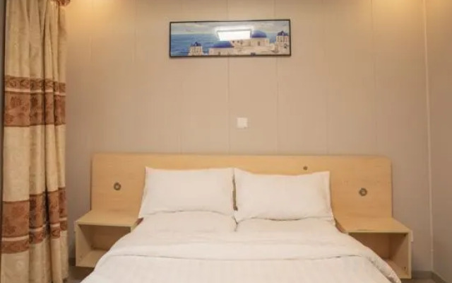 Zhilan Light Luxury Hotel