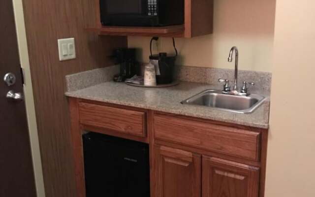 Randolph Inn and Suites