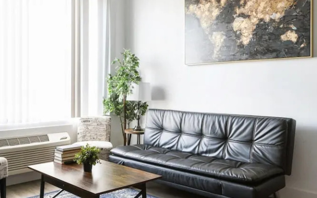 Luxury 1BR 30 Mins to Manhattan Evonify