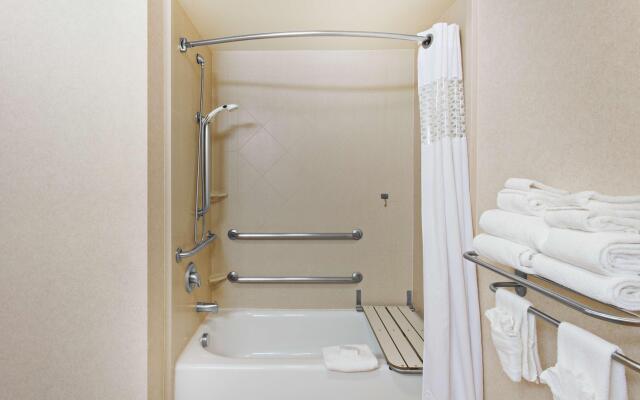 Hampton Inn & Suites Oakland Airport-Alameda