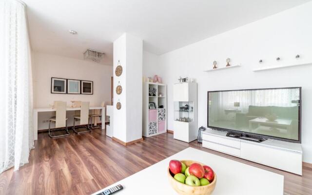 Id 6351 | Private Apartment