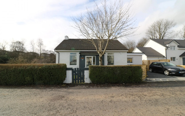 Railway Cottage - Maryhill