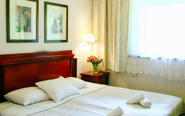 Aparthotel Miodosytnia