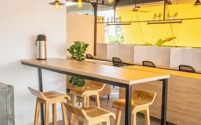 Caobos Center Coliving & Coworking