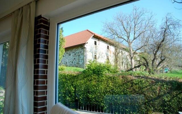 Apartment Sternentor