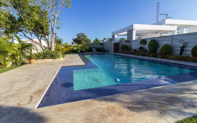 Modern 4-BR Villa in Gated Community