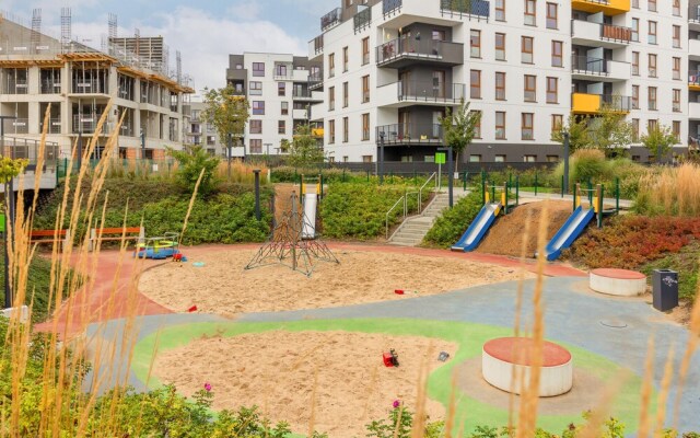 Cozy Apartment Marywilska by Renters