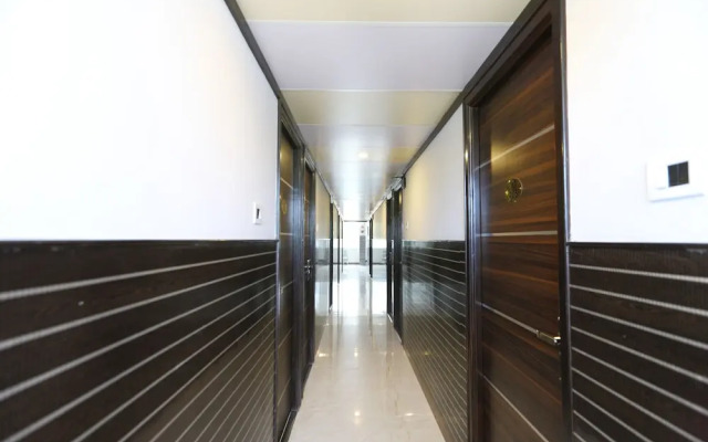 OYO 15857 Saibala Budget Hotel