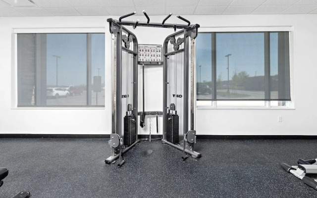 Holiday Inn Express Kansas City North Parkville An IHG Hotel