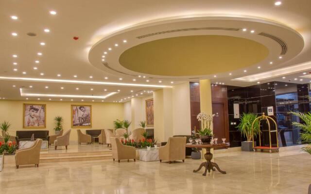 Sandy Palace Hotel