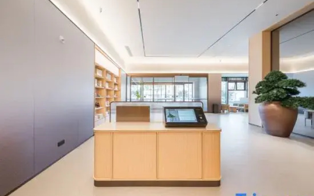 JI Hotel (Qinhuangdao Railway Station Wanda Plaza)