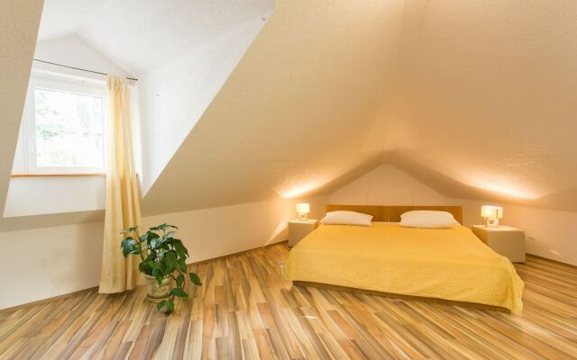 Old Town Sunrise Apartments