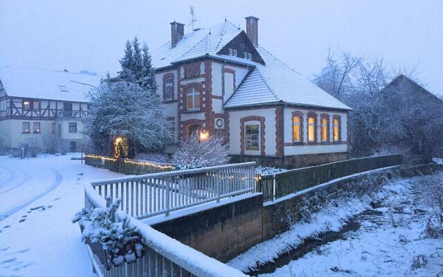 Stylish former village school with garden in Waldeck-Netze