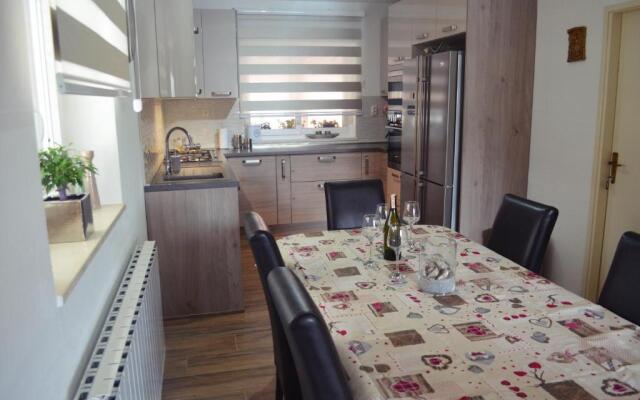 Apartments Rina - Kneže