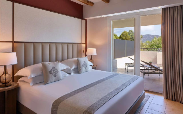 Conrad Chia Laguna Sardinia