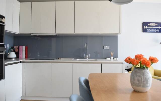 2 Bedroom Flat With Amazing London Views