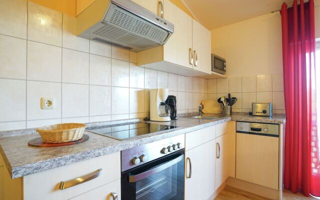 A Modern Furnished Holiday Home in a Lovely Area
