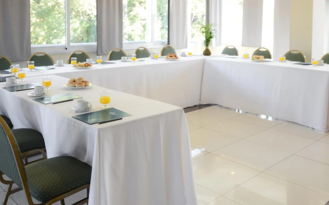 Portal Plaza Suites
