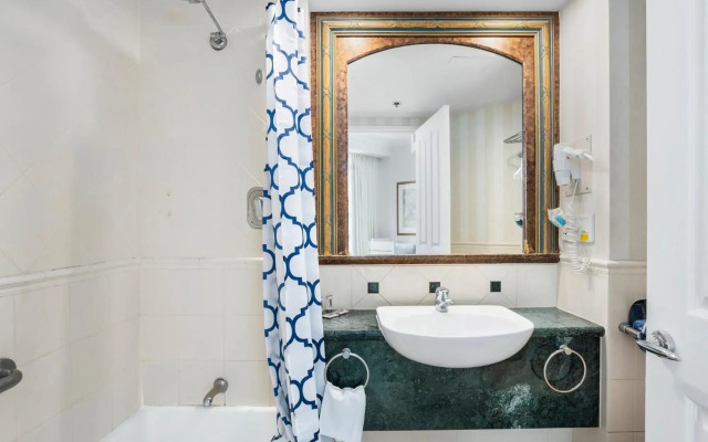 Mantra Legends Hotel