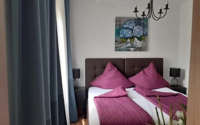 Stadthotel am Adenauerplatz