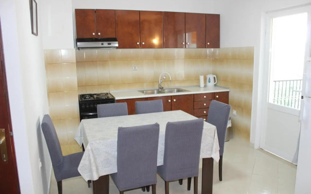 Apartments Ivan & Ana