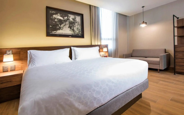 Staybridge Suites Guadalajara Novena by IHG