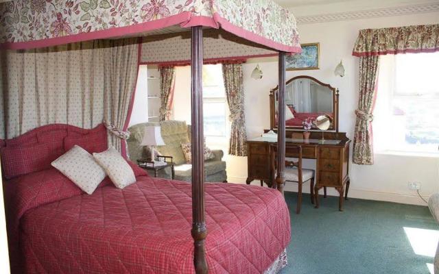 Lantern Lodge