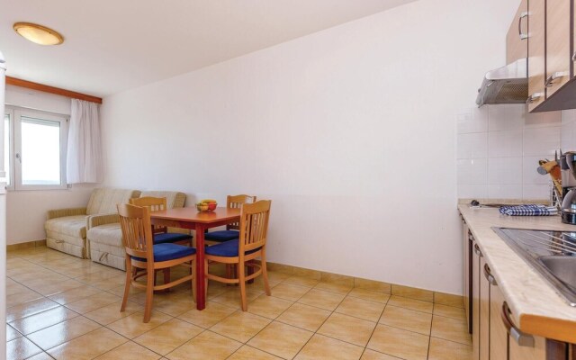 Nice Home in Dramalj With Wifi and 2 Bedrooms